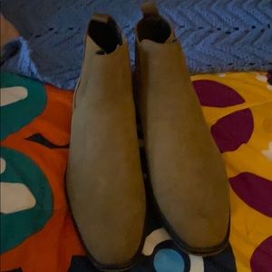 Parker and Sky tan men’s boots